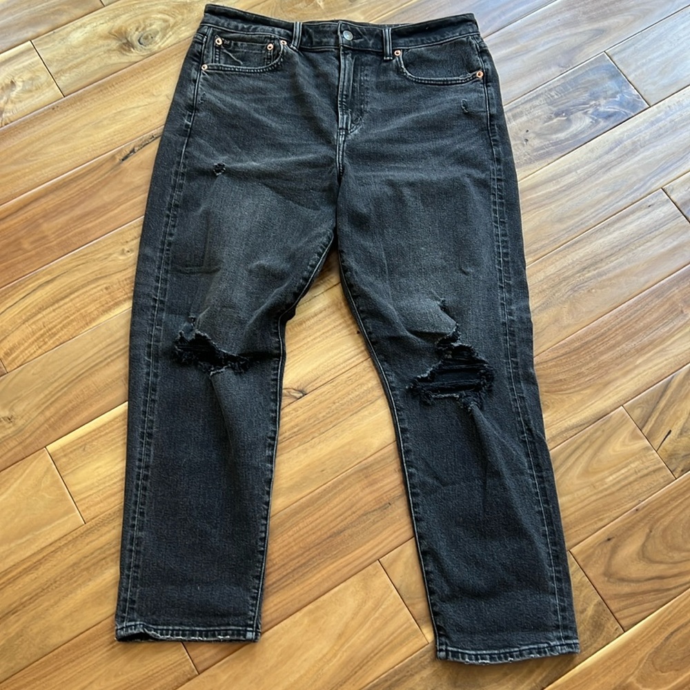 American Eagle Mom jeans